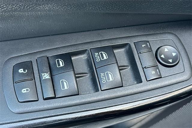 used 2021 Jeep Cherokee car, priced at $21,895