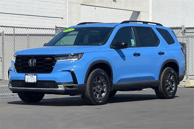new 2025 Honda Pilot car, priced at $51,350
