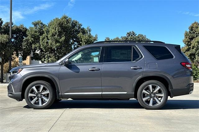 new 2025 Honda Pilot car, priced at $51,050