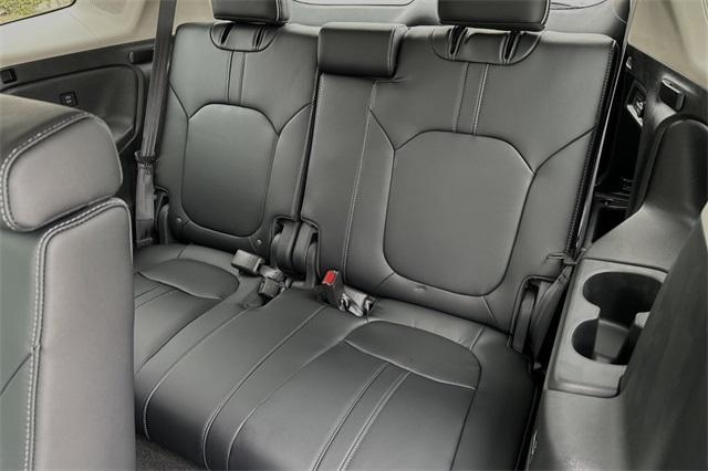 new 2025 Honda Pilot car, priced at $54,985