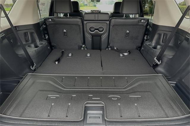 new 2025 Honda Pilot car, priced at $54,985