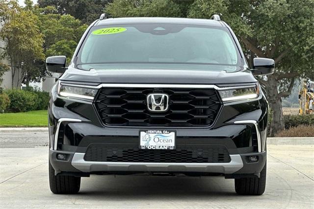 new 2025 Honda Pilot car, priced at $54,475