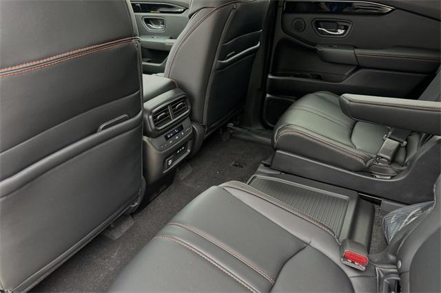 new 2025 Honda Pilot car, priced at $50,895