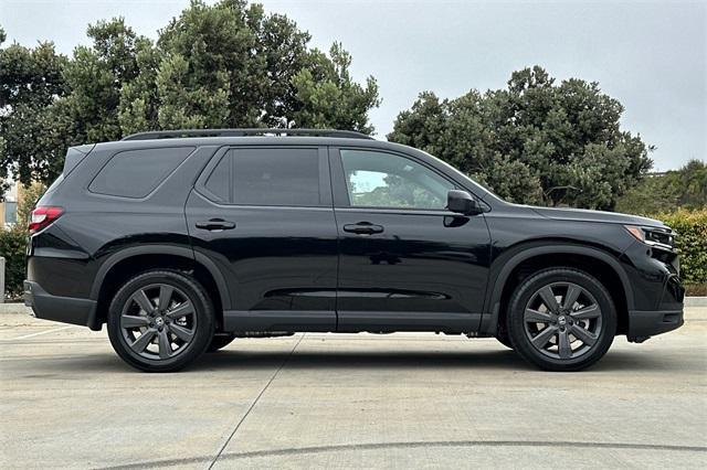 new 2025 Honda Pilot car, priced at $43,750