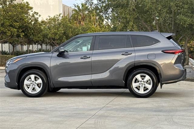 used 2024 Toyota Highlander car, priced at $35,486