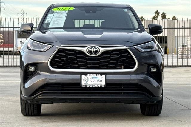 used 2024 Toyota Highlander car, priced at $36,995