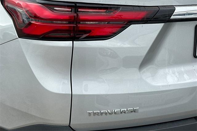 used 2022 Chevrolet Traverse car, priced at $28,630