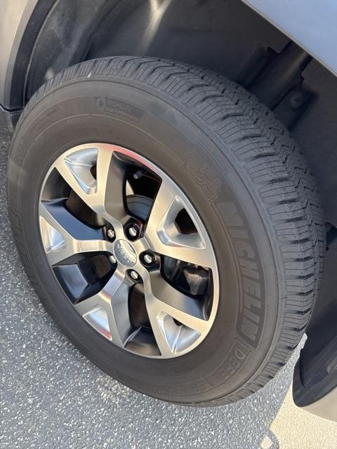 used 2015 Jeep Cherokee car, priced at $15,995