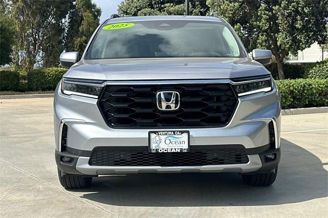 new 2025 Honda Pilot car, priced at $49,680