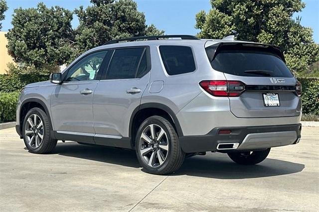 new 2025 Honda Pilot car, priced at $49,680
