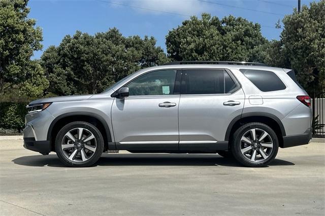 new 2025 Honda Pilot car, priced at $49,680