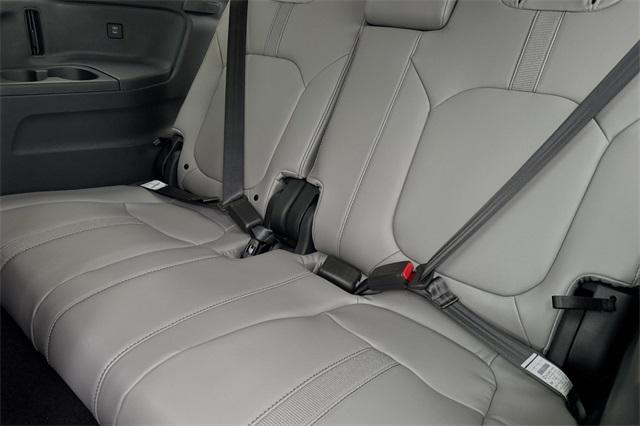 new 2025 Honda Pilot car, priced at $49,680