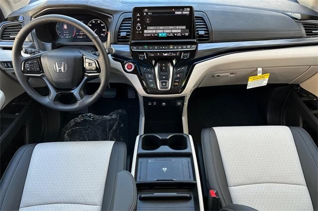 new 2025 Honda Odyssey car, priced at $52,630
