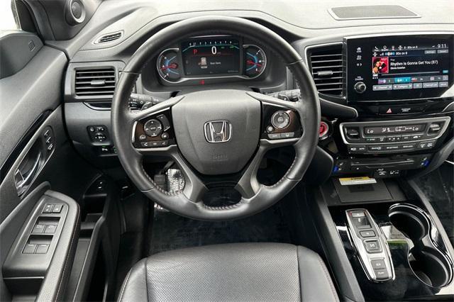 used 2022 Honda Pilot car, priced at $37,995