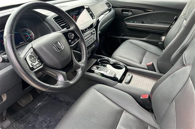 used 2022 Honda Pilot car, priced at $37,995
