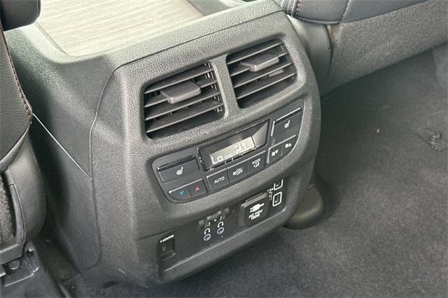 used 2022 Honda Pilot car, priced at $37,995