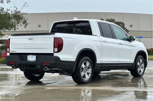 new 2025 Honda Ridgeline car, priced at $44,885