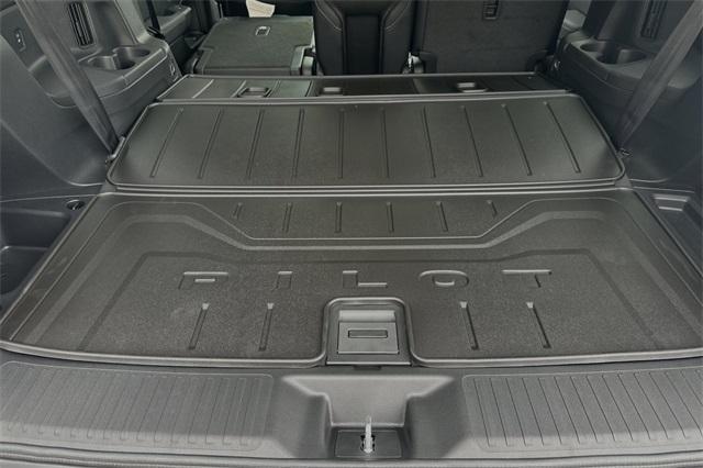 new 2025 Honda Pilot car, priced at $49,450