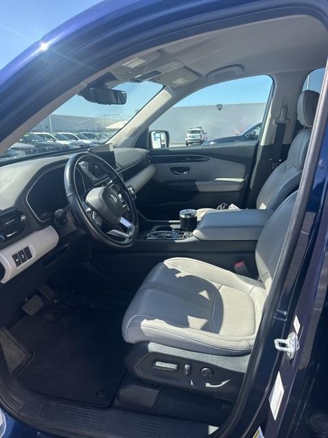 used 2023 Honda Pilot car, priced at $35,995