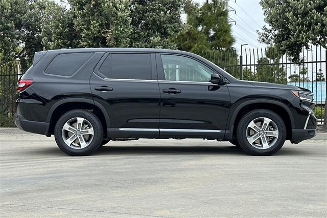 new 2025 Honda Pilot car, priced at $47,780