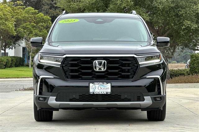 new 2025 Honda Pilot car, priced at $51,425