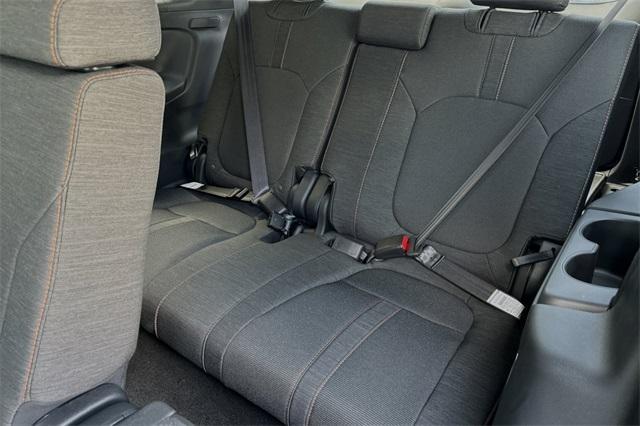 new 2025 Honda Pilot car, priced at $42,105