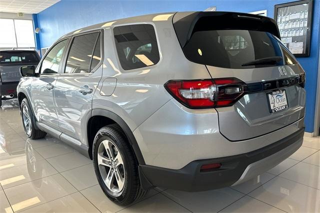 new 2025 Honda Pilot car, priced at $45,725