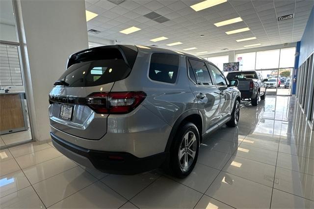 new 2025 Honda Pilot car, priced at $45,725
