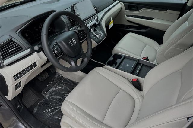 new 2025 Honda Odyssey car, priced at $43,670
