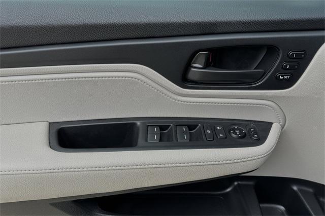 new 2025 Honda Odyssey car, priced at $43,670