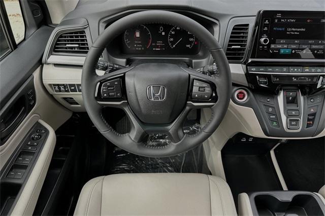 new 2025 Honda Odyssey car, priced at $43,670