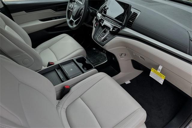 new 2025 Honda Odyssey car, priced at $43,670