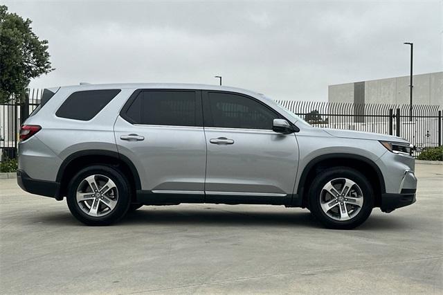 used 2025 Honda Pilot car, priced at $42,895