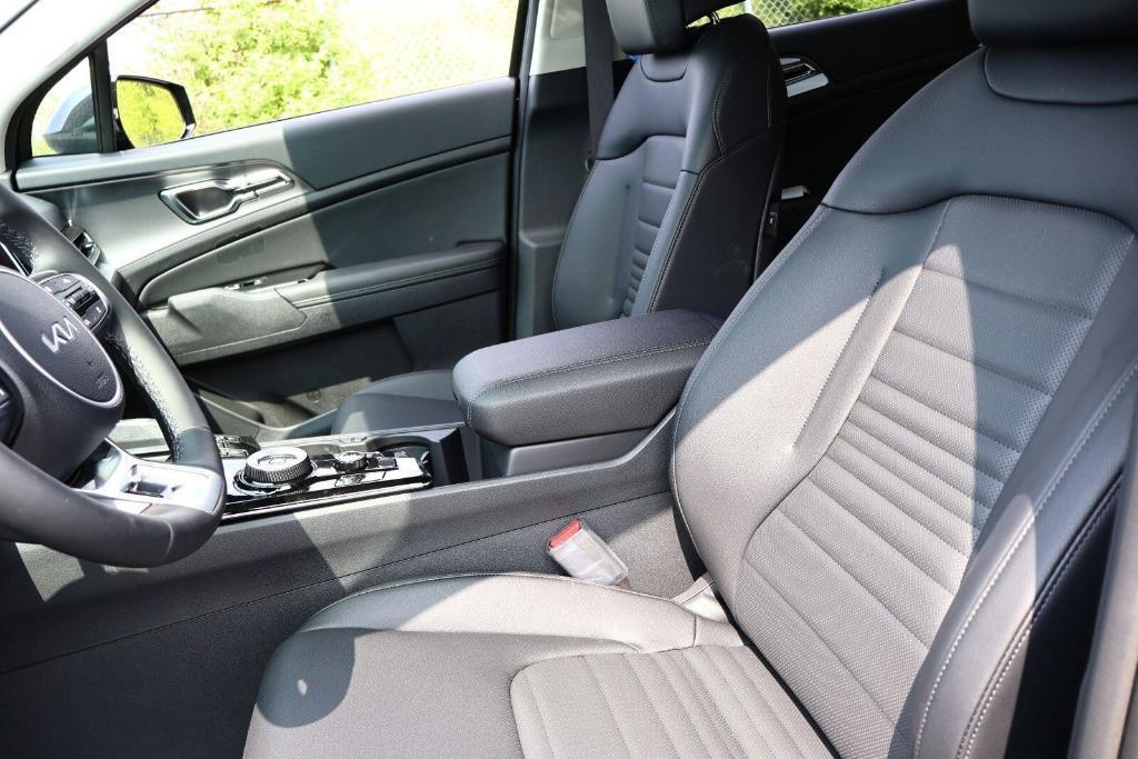 new 2025 Kia Sportage Hybrid car, priced at $38,214