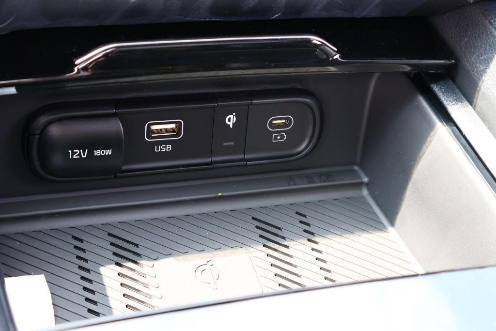 new 2025 Kia Sportage Hybrid car, priced at $38,214