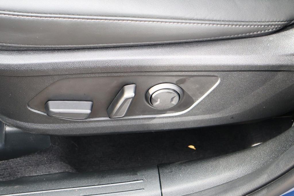 used 2024 Kia Sorento car, priced at $34,271