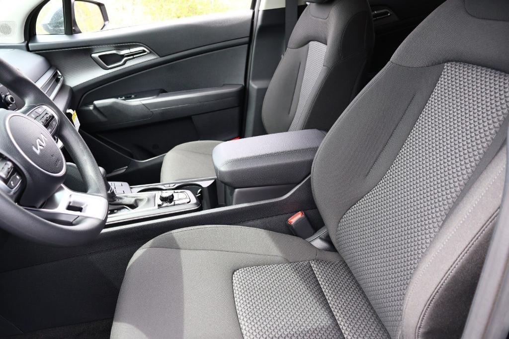 new 2025 Kia Sportage car, priced at $27,910
