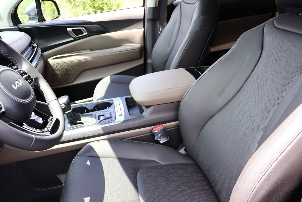 new 2026 Kia Carnival car, priced at $39,358