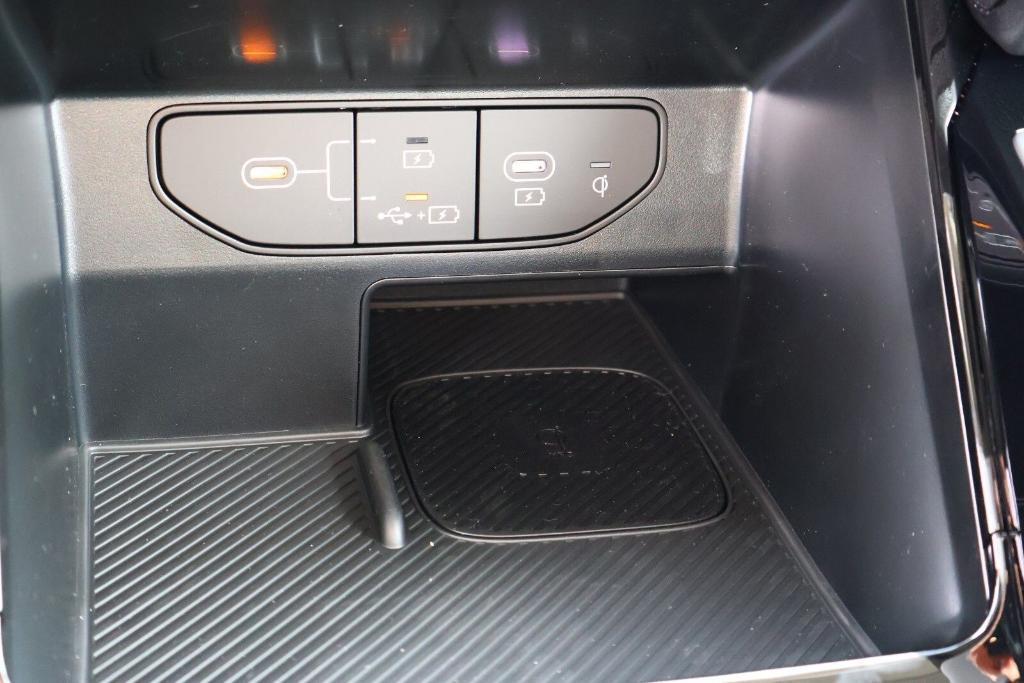 new 2025 Kia Sorento car, priced at $40,300