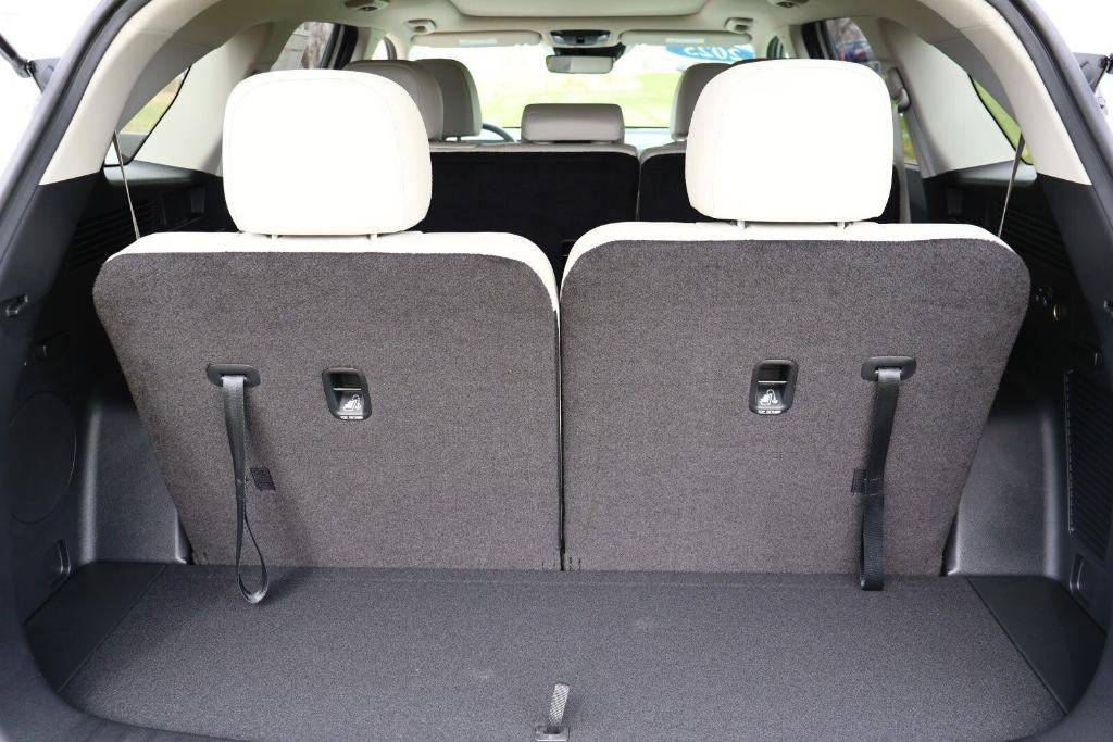 new 2025 Kia Sorento car, priced at $34,311