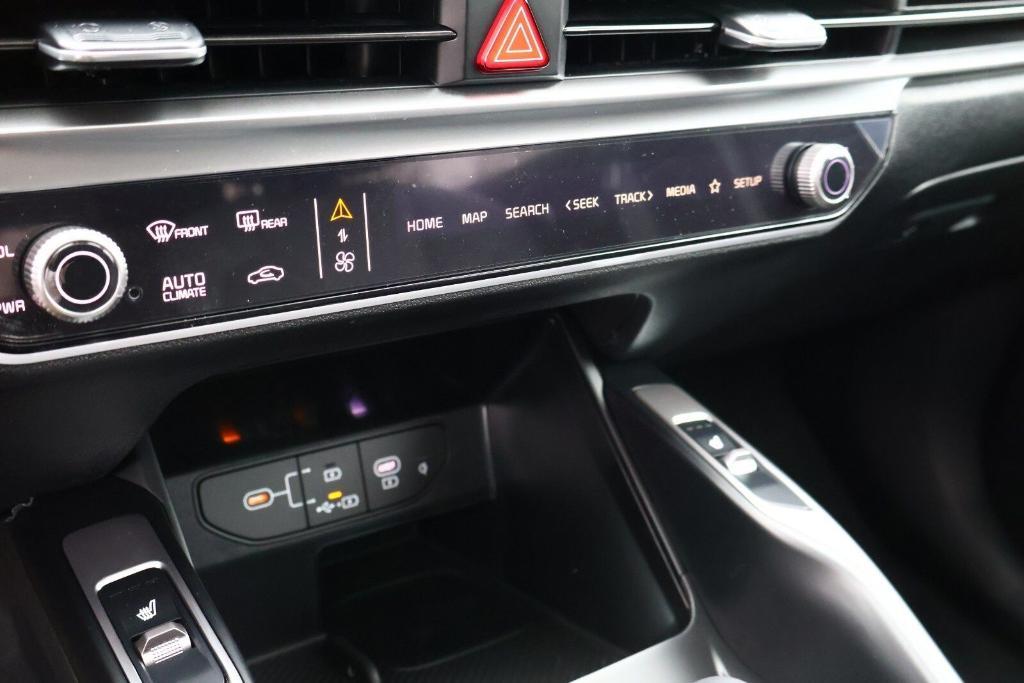 new 2025 Kia Sorento car, priced at $38,803