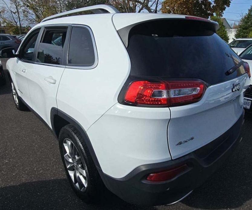 used 2018 Jeep Cherokee car, priced at $18,977