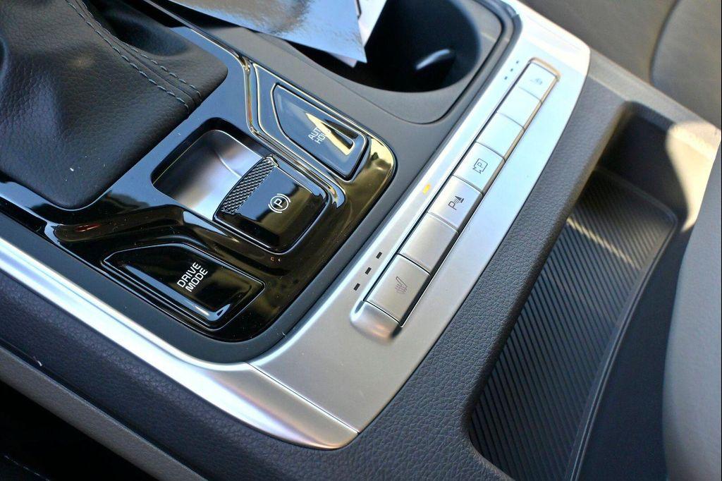 new 2026 Kia Carnival car, priced at $39,925