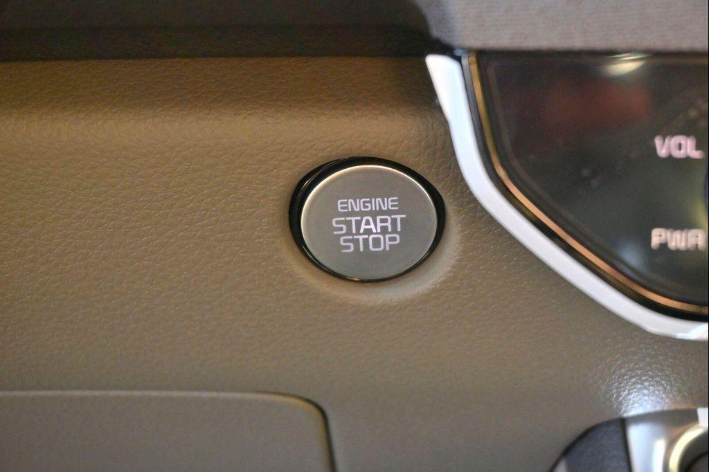 new 2026 Kia Carnival car, priced at $39,925