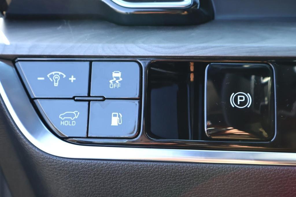 new 2025 Kia Sportage Plug-In Hybrid car, priced at $39,654