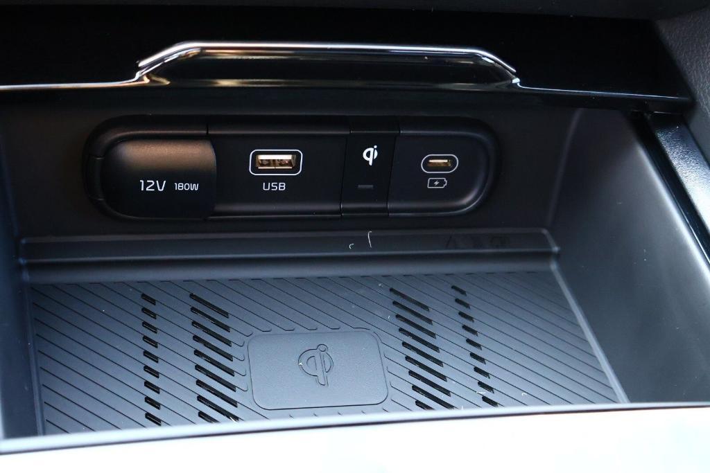 new 2025 Kia Sportage Plug-In Hybrid car, priced at $39,654