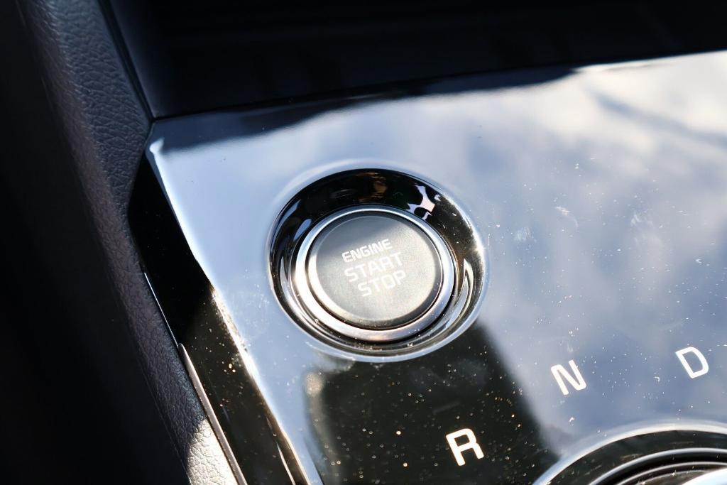 new 2025 Kia Sportage Plug-In Hybrid car, priced at $39,654