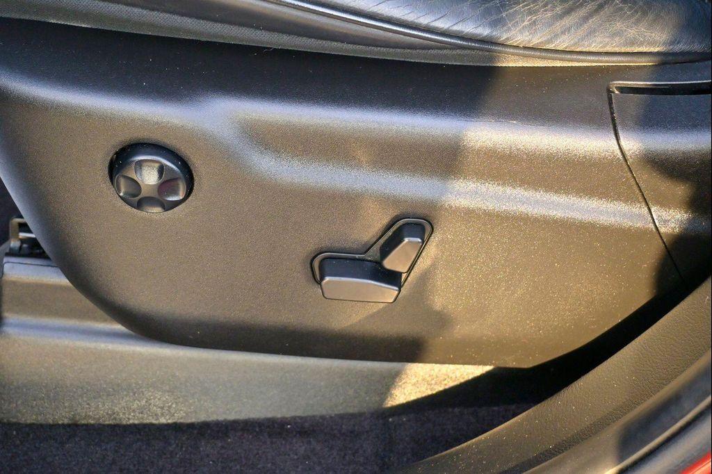 used 2016 Jeep Grand Cherokee car, priced at $19,997