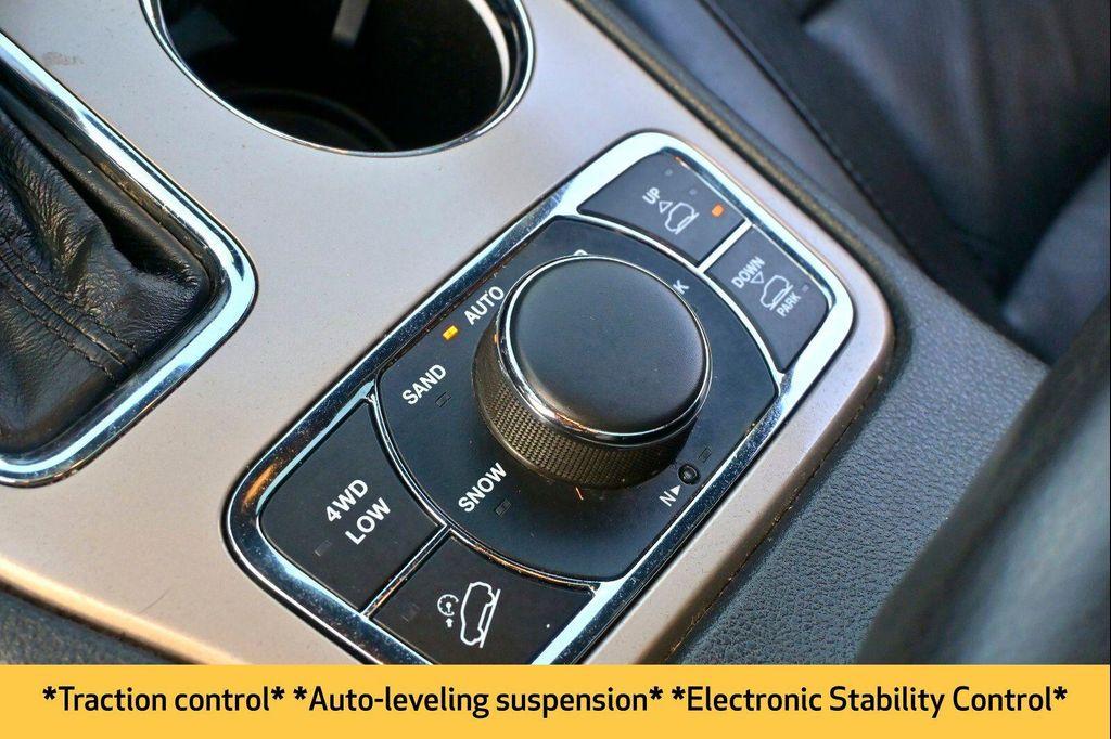 used 2016 Jeep Grand Cherokee car, priced at $19,997