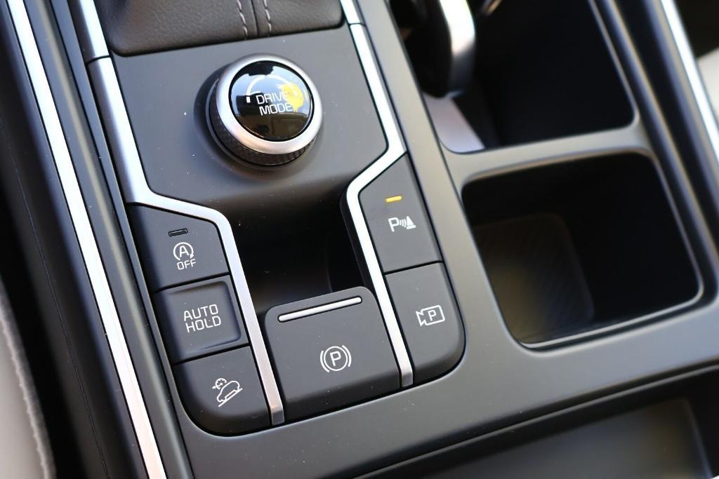 new 2025 Kia Sorento car, priced at $33,954